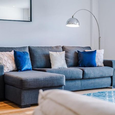 Host & Stay - Waterfront View Liverpool Bagian luar foto