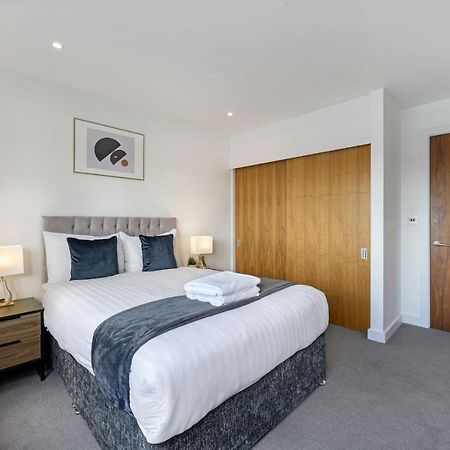 Host & Stay - Waterfront View Liverpool Bagian luar foto